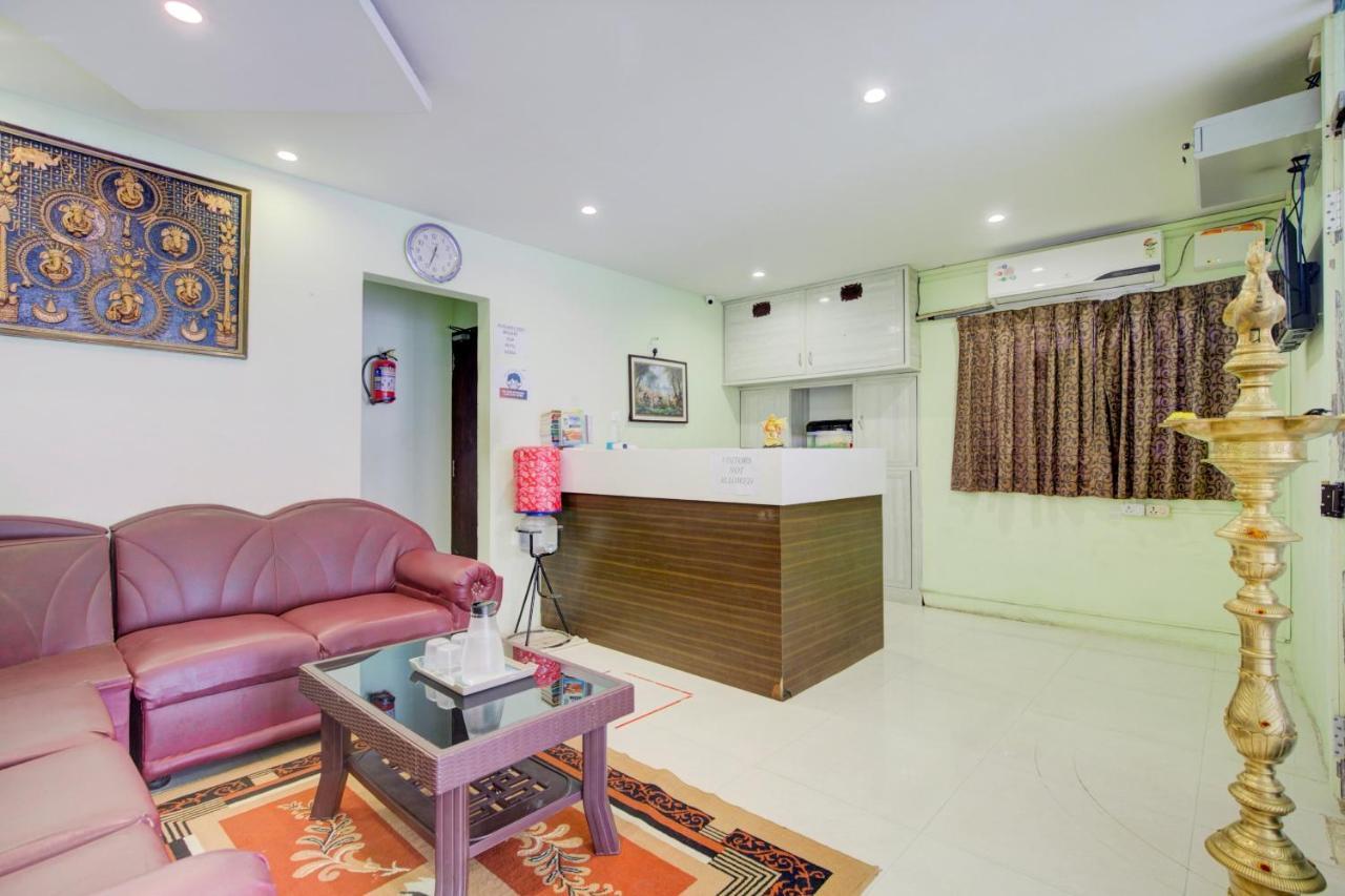 Oyo Flagship Amutha Residency Chennai Exterior photo