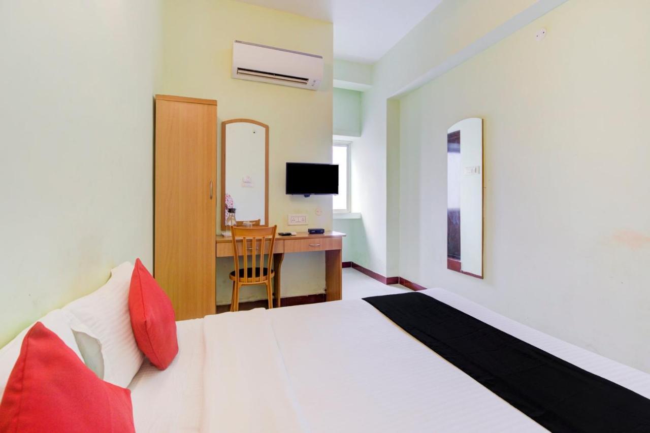 Oyo Flagship Amutha Residency Chennai Exterior photo