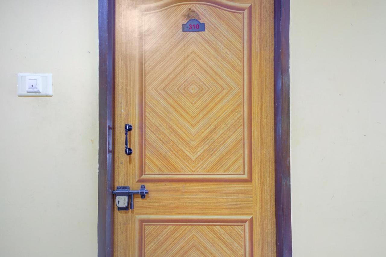 Oyo Flagship Amutha Residency Chennai Exterior photo