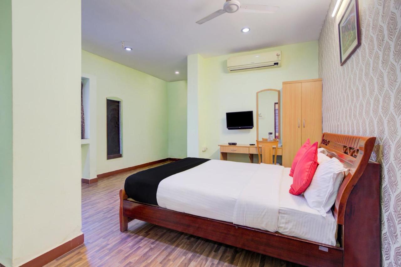 Oyo Flagship Amutha Residency Chennai Exterior photo