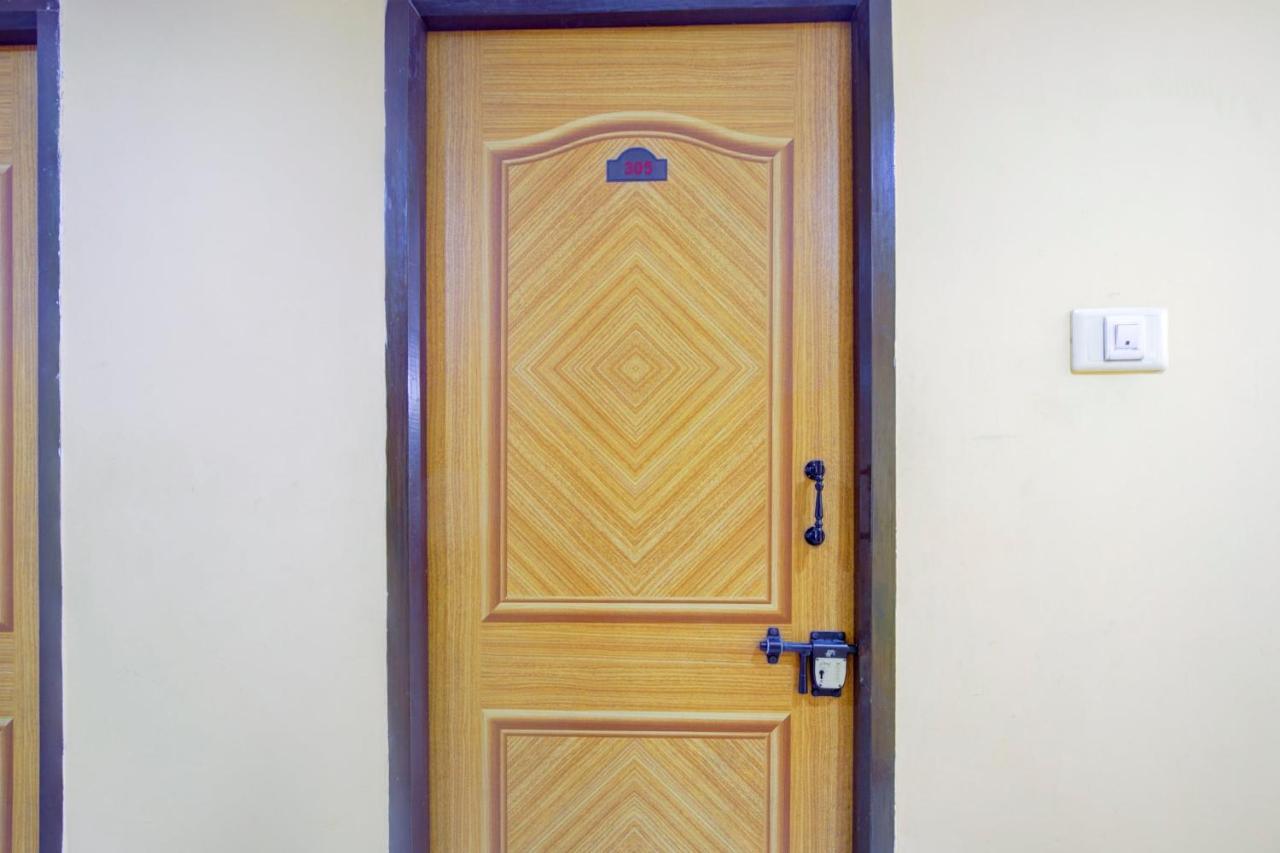 Oyo Flagship Amutha Residency Chennai Exterior photo