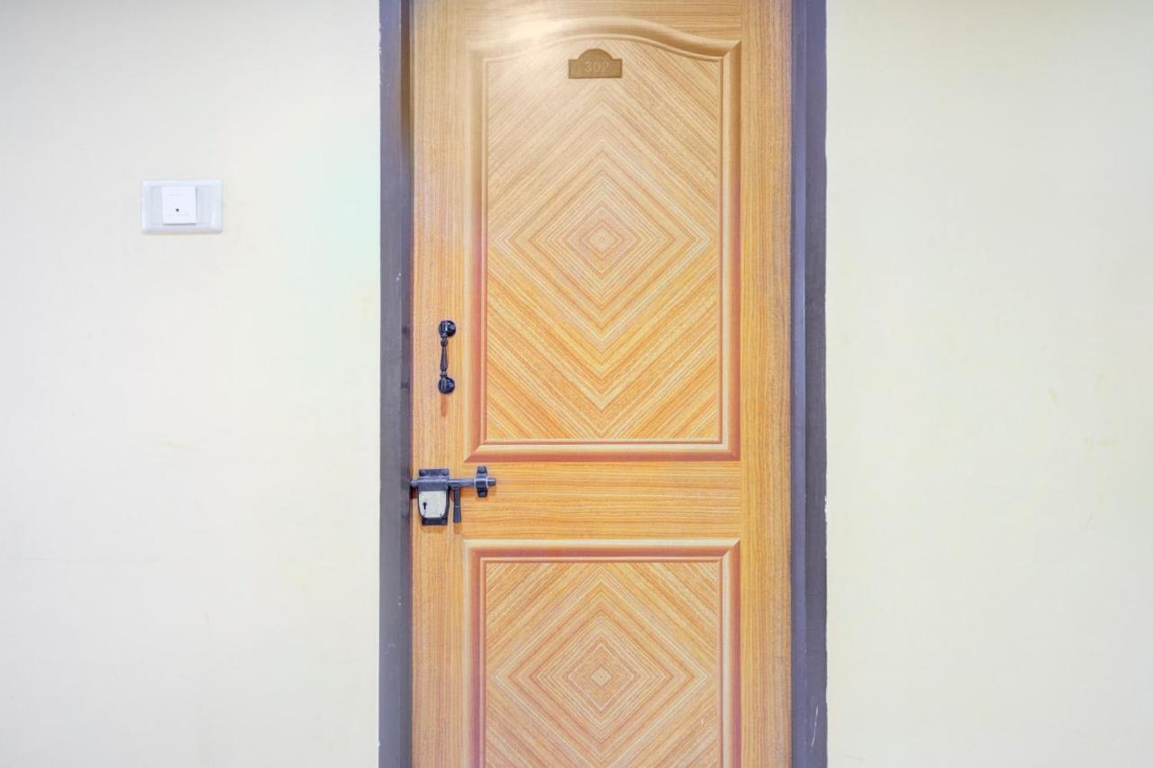 Oyo Flagship Amutha Residency Chennai Exterior photo