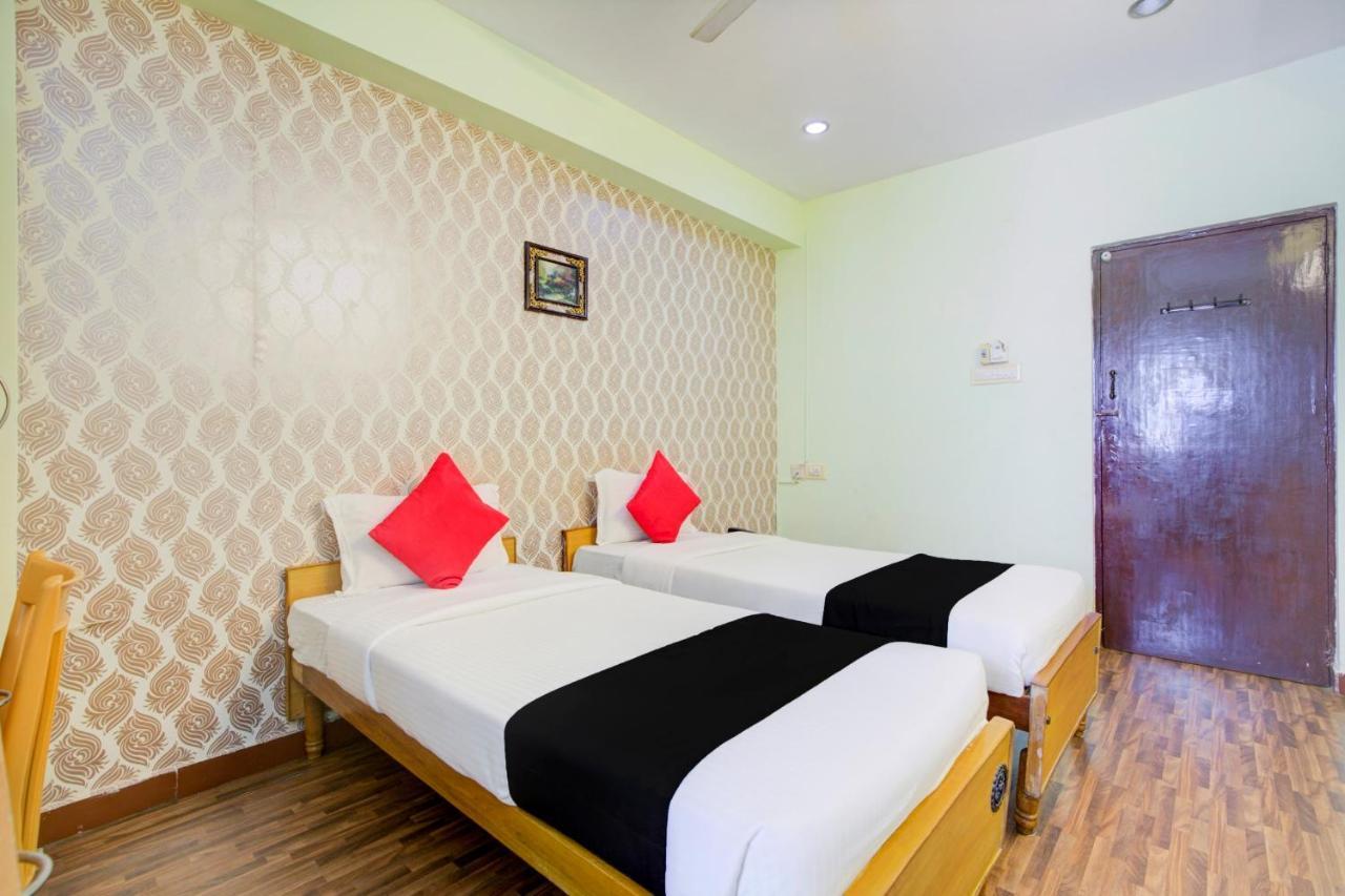 Oyo Flagship Amutha Residency Chennai Exterior photo